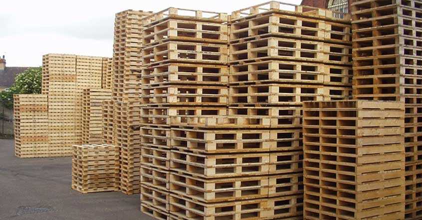 Pine pallet